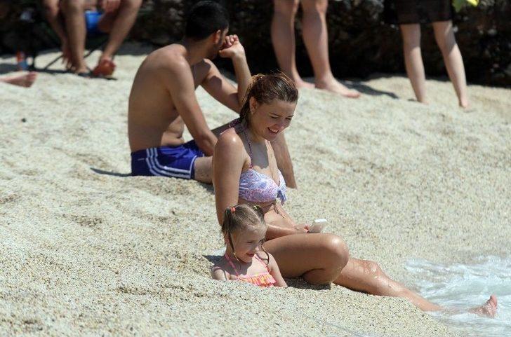 Alanya’da Plajlar Tıklım Tıklım G4