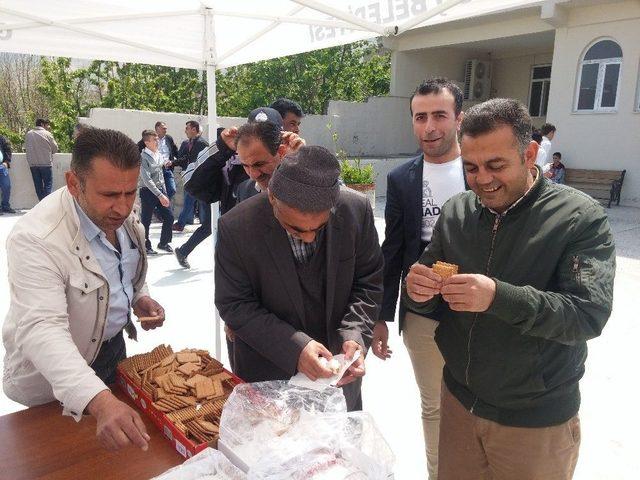Gercüş Belediyesi Kandil Simidi Dağıttı 1