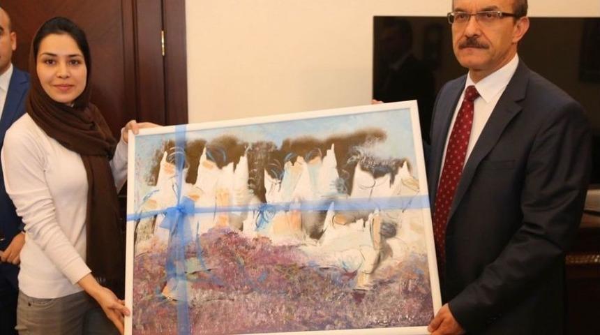 Vali Yavuz&rsquo;dan G&ouml;&ccedil;menlere "t&uuml;rk&ccedil;e &Ouml;ğrenin" &Ccedil;ağrısı