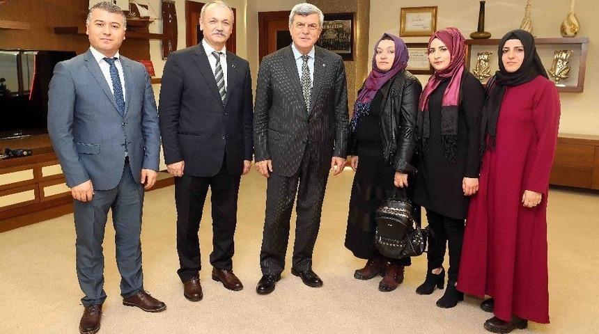 Başkan Karaosmanoğlu, &ldquo;kaliteli Ve Konforlu Ulaşım İ&ccedil;in Hizmet &Uuml;retiyoruz&rdquo;