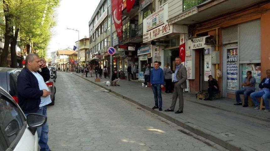 Sakarya&rsquo;da 3.8 B&uuml;y&uuml;kl&uuml;ğ&uuml;nde Deprem
