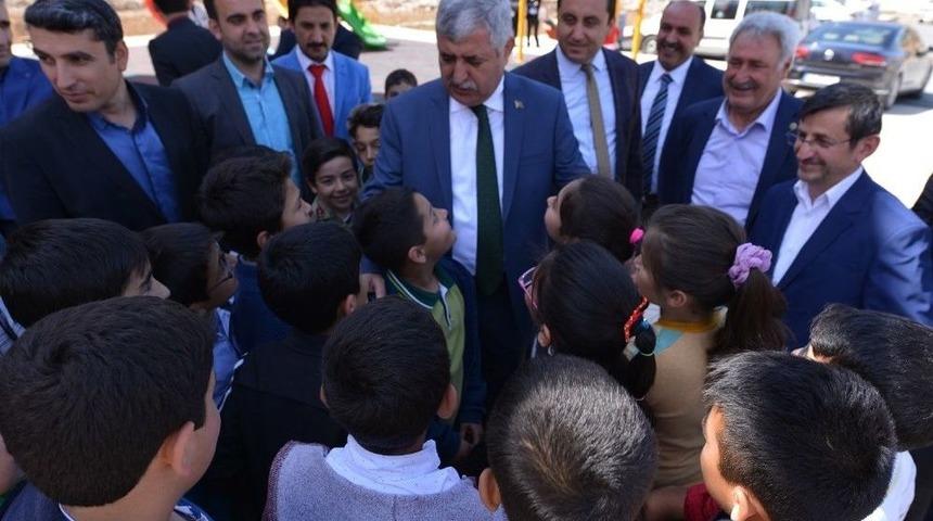 Belediye Başkanı Polat Kermesin A&ccedil;ılışını Yaptı