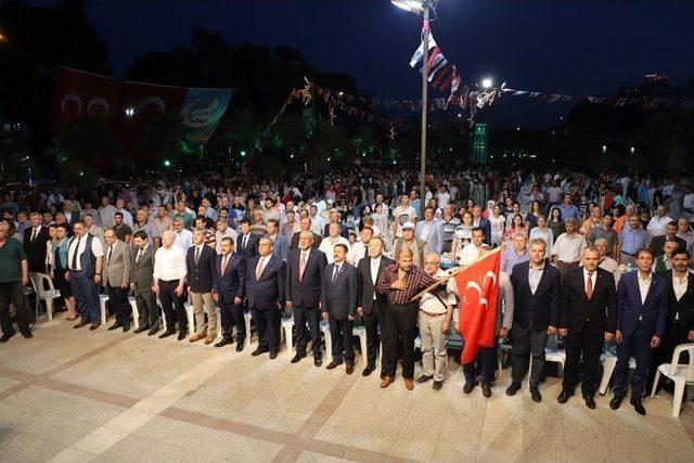 Binlerce Vatandaş İftar Sofrasında Buluştu