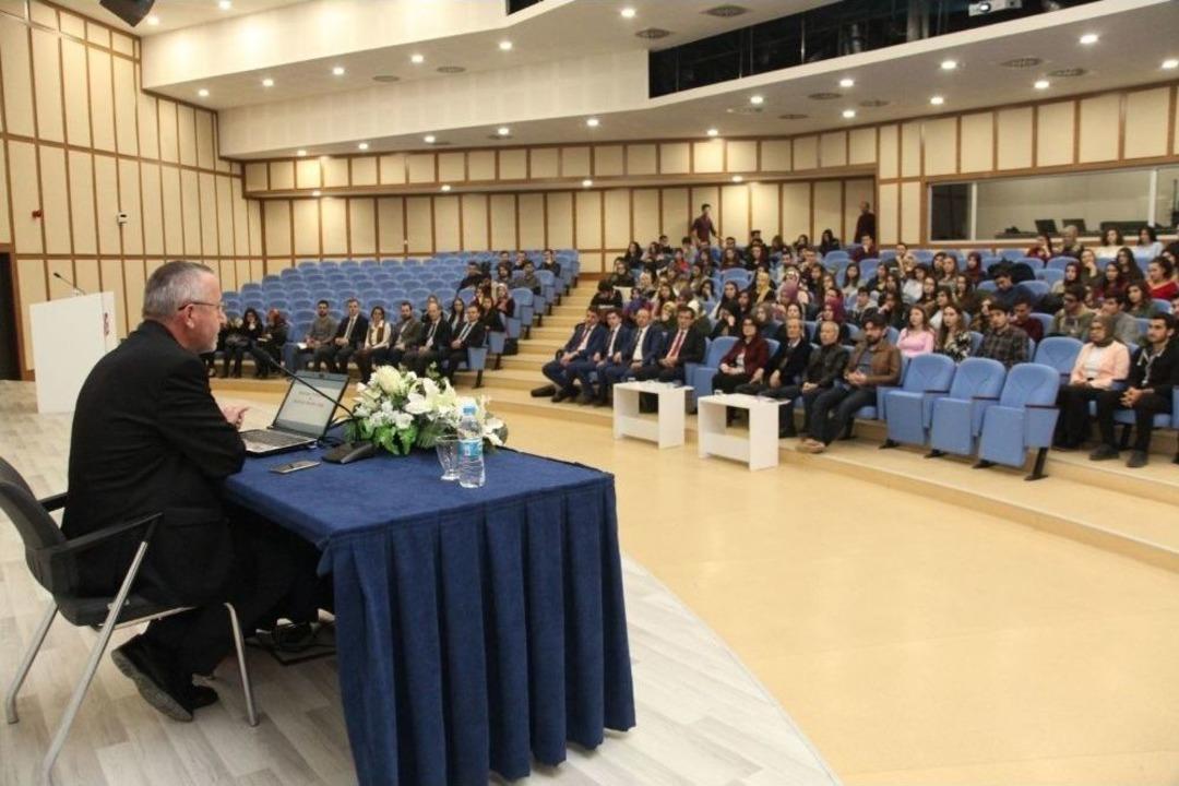 Sd&uuml; &Ouml;ğrencilerine Katılım Bankacılığı Konferansı