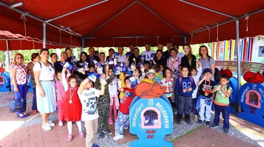 Manavgat&rsquo;ta Sokak Kedilerine Ev