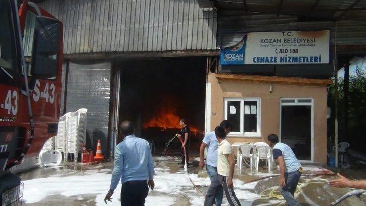 Kozan’da Geri Dönüşüm Deposunda Yangın G3
