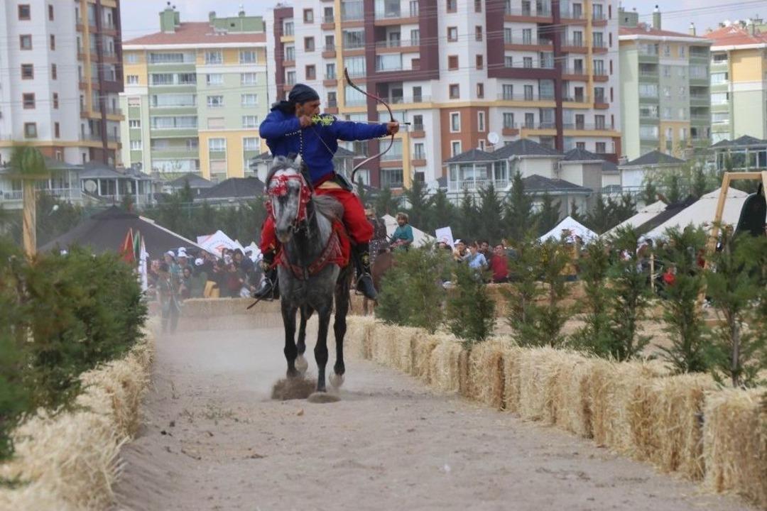 Konya&rsquo;da Fetih Kupası Geleneksel T&uuml;rk Ok&ccedil;uluğu B&ouml;lge Elemeleri Başladı