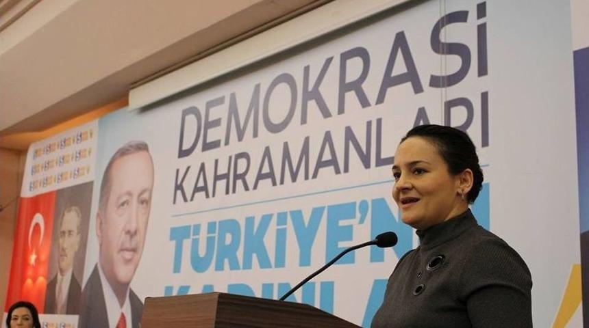 Manavgat Ak Parti Kadın Kolları&rsquo;nda Şeyda &Uuml;nal Karakaya G&uuml;ven Tazeledi