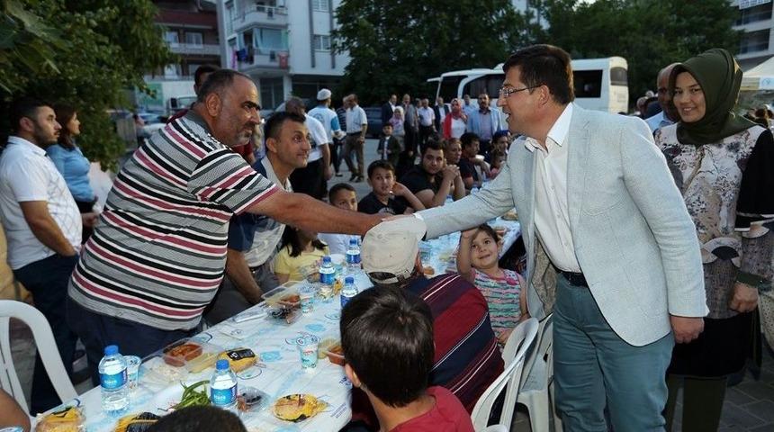Merkezefendi&rsquo;de İftar Sofrası &Ccedil;akmak Mahallesi&rsquo;nde Kuruldu