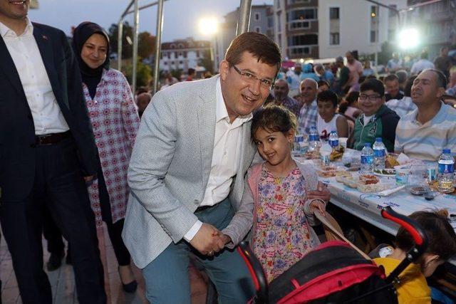 Merkezefendi’de İftar Sofrası Çakmak Mahallesi’nde Kuruldu