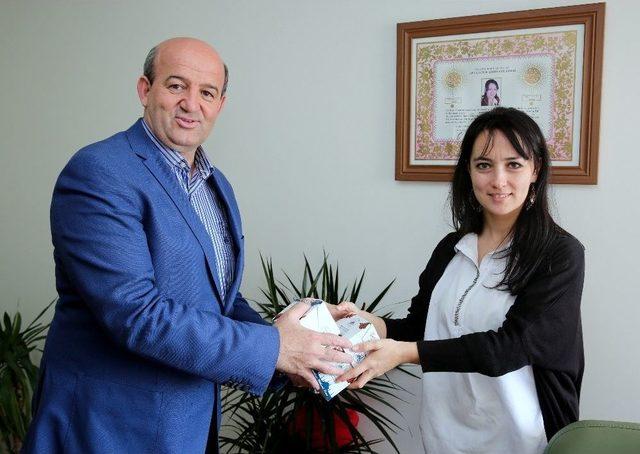 Başkan Yardımcısı Sezer, Personelin Kandilini Kutladı 2