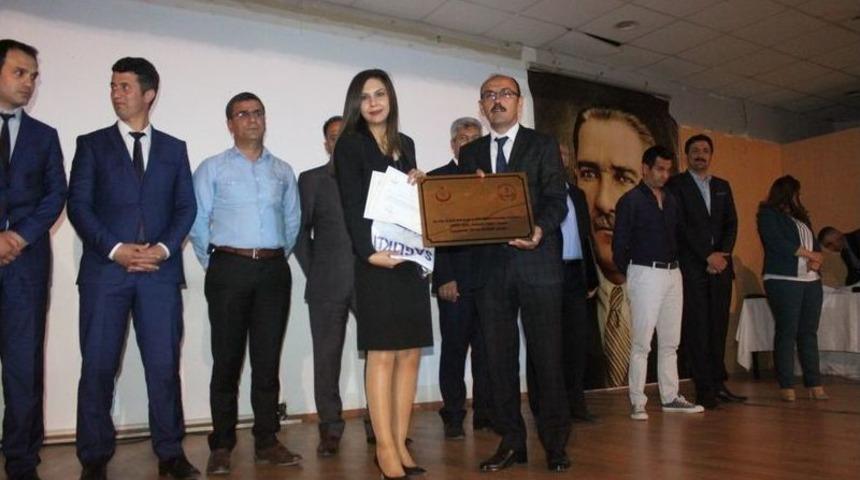 Van&rsquo;da &lsquo;beyaz Bayrak Ve Beslenme Dostu Okul&rsquo; Sertifika Ve &Ouml;d&uuml;l T&ouml;reni