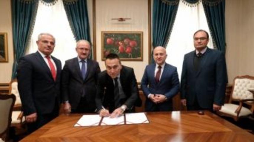 İmzalar Anaokulu İ&ccedil;in Atıldı