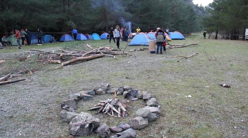 Doğaseverlerden Kışa Merhaba Kampı