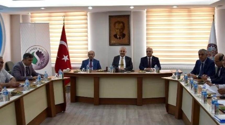 Salihli Osb M&uuml;teşebbis Heyeti Yılın İlk Toplantısını Yaptı