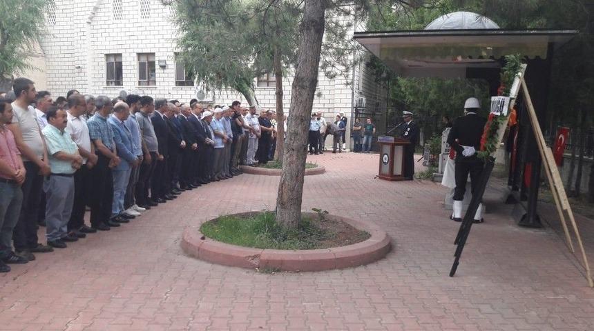 G&ouml;revi Başında Kalp Krizi Sonucu Hayatını Kaybeden Polis Toprağa Verildi