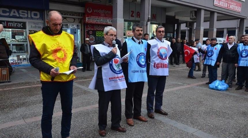 Öğretmenlere Şiddet Protesto Edildi