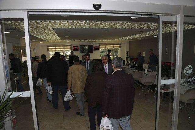 Beykoz Belediye Çalışanları Miraç Gecesi İçin Kandilleşti