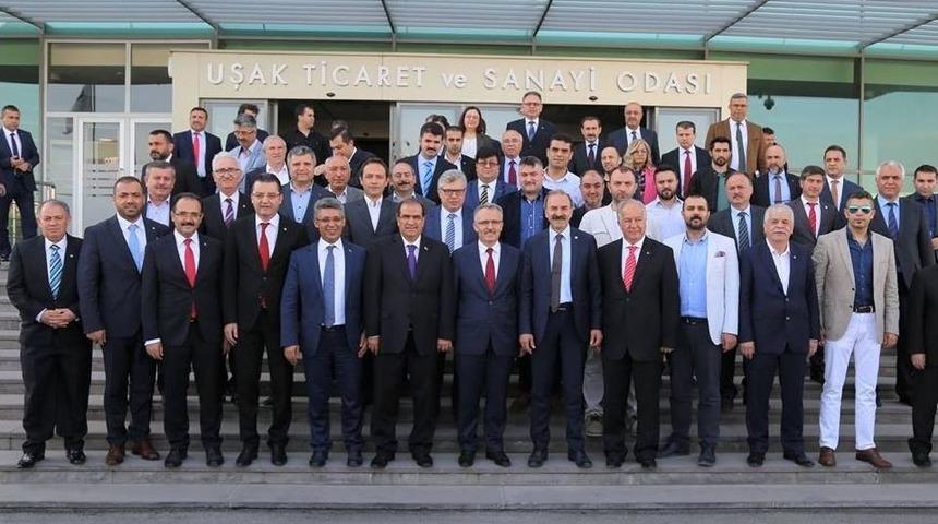 Bakan Ağbal, Uşak&rsquo;ta Sanayicilerle Buluştu
