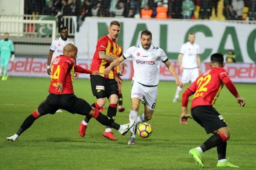 S&uuml;per Lig: G&ouml;ztepe: 1 - Atiker Konyaspor: (ilk Yarı)