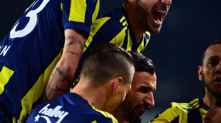 Fenerbah&ccedil;e 5 Ma&ccedil;ta 15 Puan Topladı