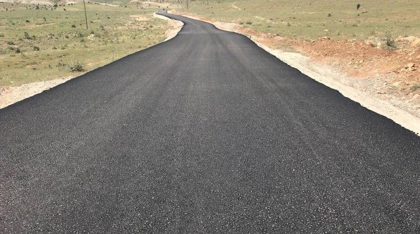 K&ouml;y Muhtarından Belediyeye Asfalt Teşekk&uuml;r