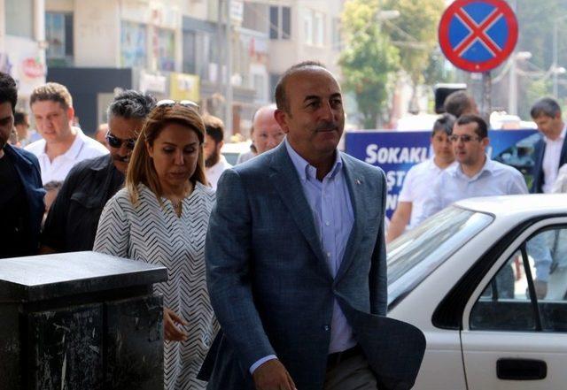 Bakan Çavuşoğlu’ndan Esnaf Ziyareti