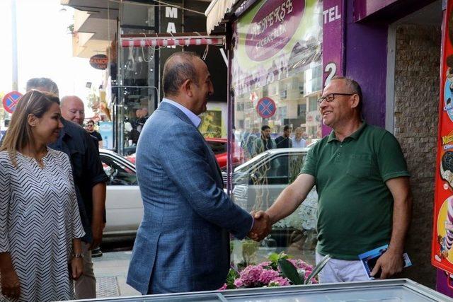 Bakan Çavuşoğlu’ndan Esnaf Ziyareti