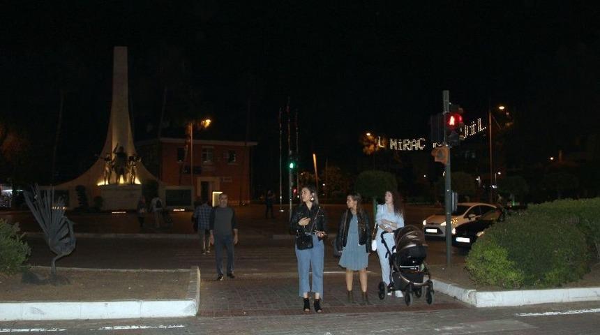 Deprem Antalya’nın İlçeleri Ve Çevre İllerde De Hissedildi