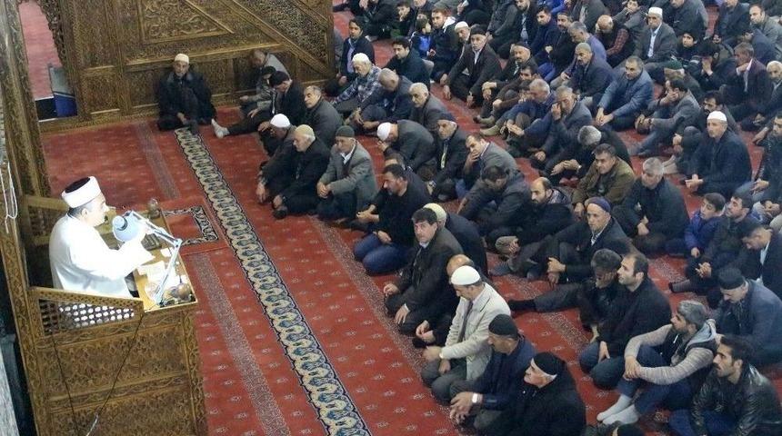 Miraç Kandili Dualarla İdrak Edildi