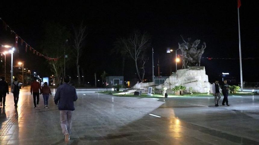 Antalya Şehir Merkezinde Deprem &Ouml;nemsenmedi