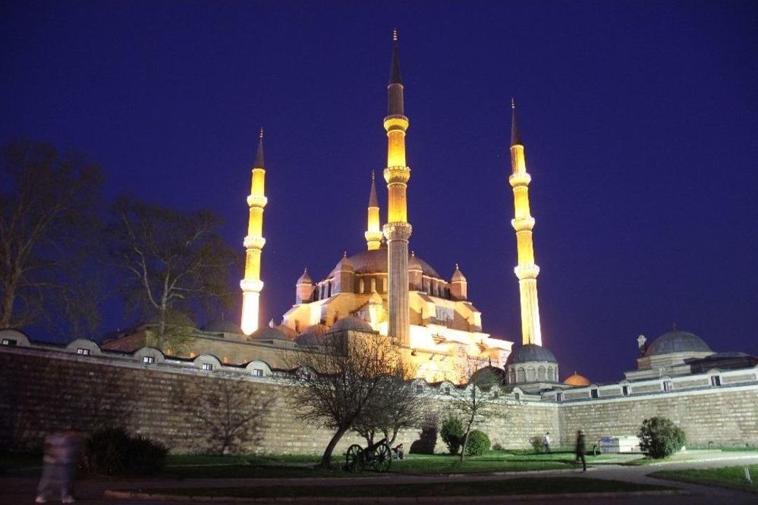 Edirne&rsquo;de Mira&ccedil; Kandili Coşkusu
