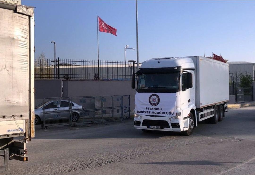 Polis Eşlerinden Anlamlı Kermes