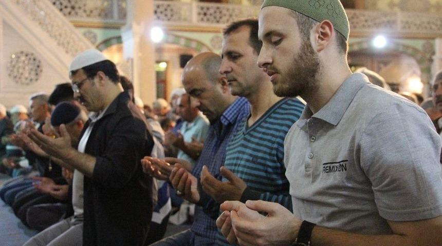 Eskişehir&rsquo;de Mira&ccedil; Kandili Coşkuyla Kutlandı