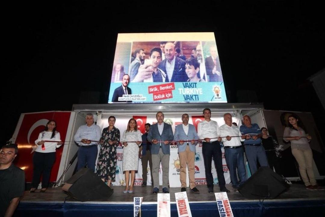 Antalya&rsquo;da 30 Milyonluk Tl&rsquo;lik Tarım Makineleri A&ccedil;ılışı