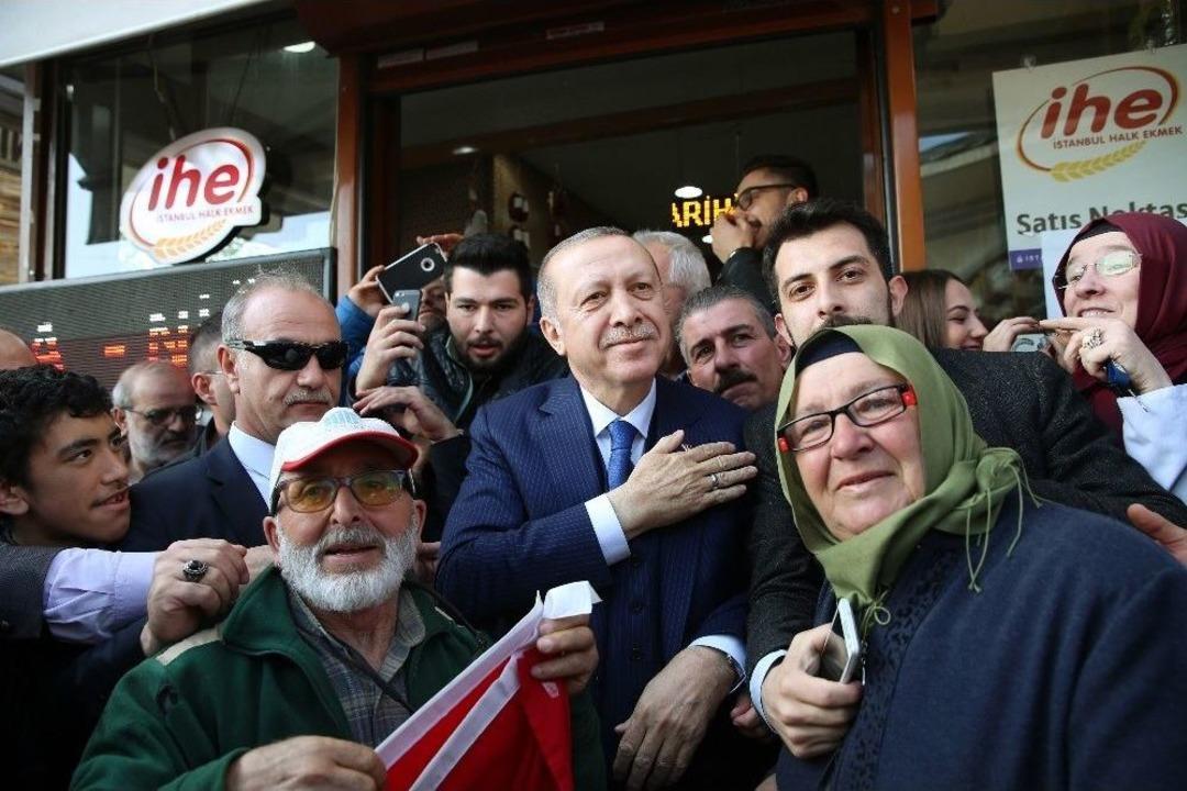 Cumhurbaşkanı Erdoğan, Beykoz&rsquo;da Şark&uuml;teriden Alışveriş Yaptı