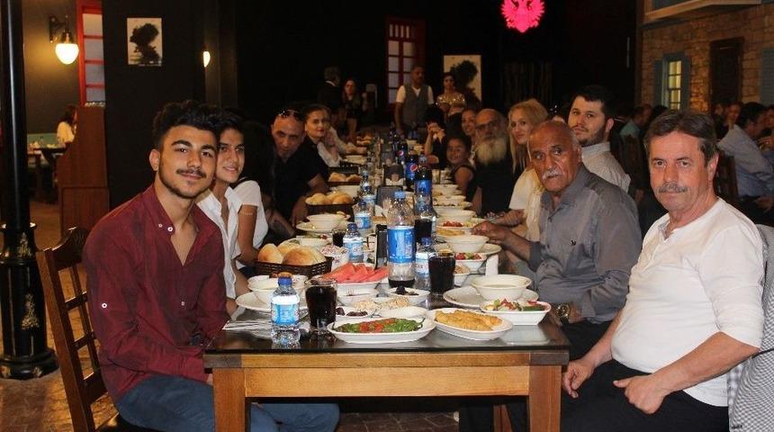 Zohak&rsquo;ın Galası İzmit&rsquo;te Yapıldı