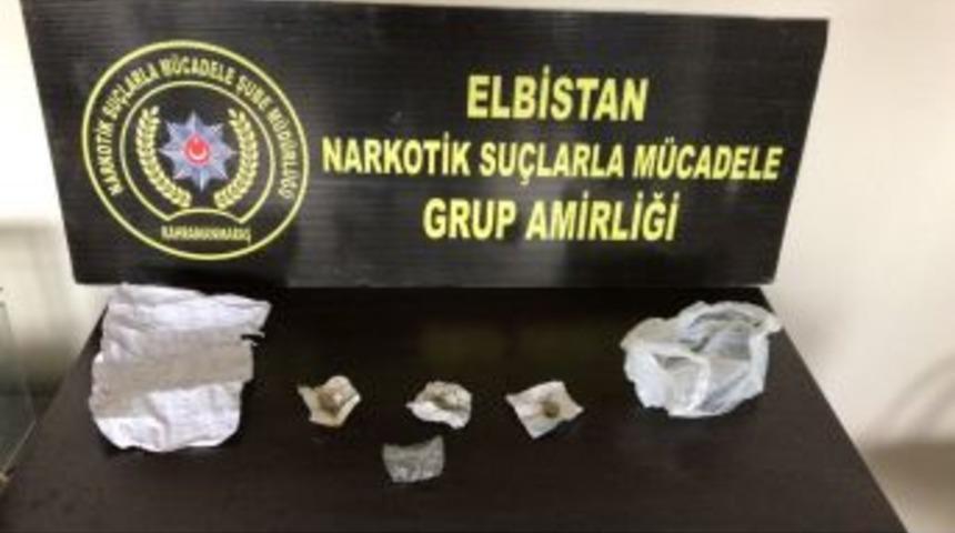 Elbistan&rsquo;da Uyuşturucu Satıcısı 2 Kişi Su&ccedil;&uuml;st&uuml; Yakalandı