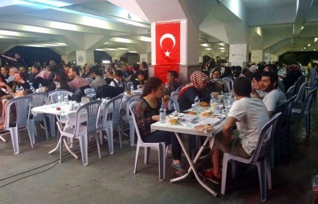 Ankara’da Göçmenler İftar Sofrasında Buluştu