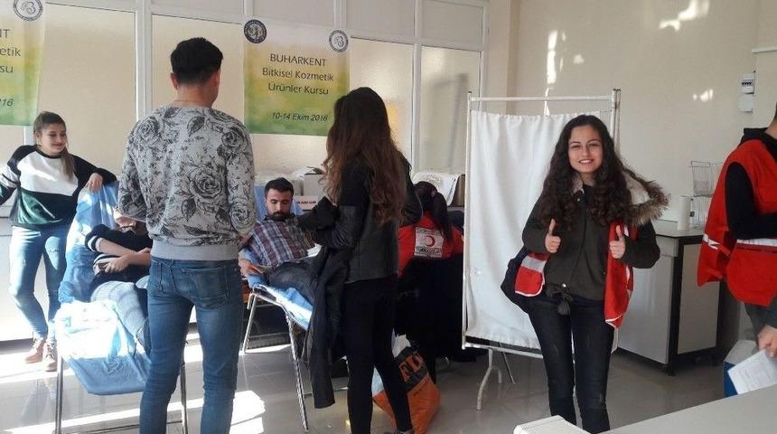 Buharkent Myo&rsquo;da Kan Bağışı Kampanyası