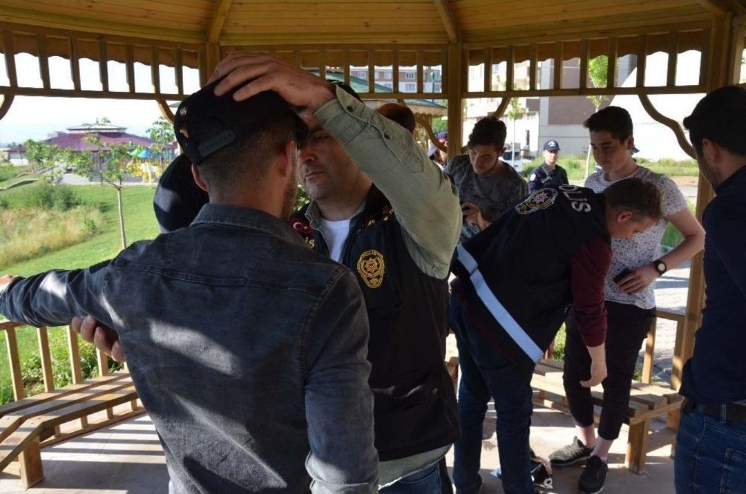 Muş&rsquo;ta &rsquo;t&uuml;rkiye Huzurlu Parklar Uygulaması-3&rsquo; Yapıldı