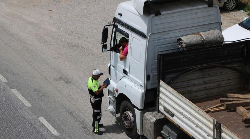 Sakarya&rsquo;da Kasım Ayında 73 Bin 992 Ara&ccedil; Kontrol Edildi