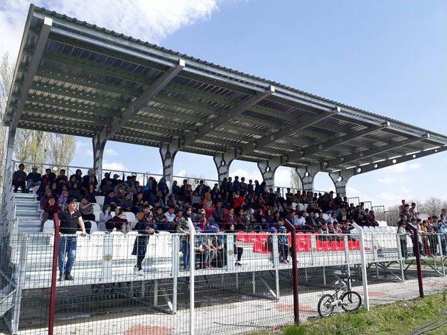 Acıgöl’de Okullar Arası Futbol Turnuvası Yapıldı