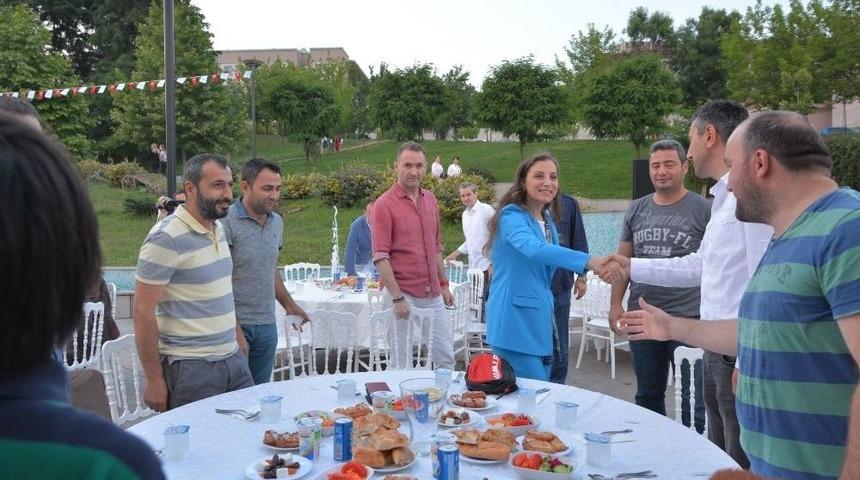 D&uuml;zce &Uuml;niversitesi Paydaşlarıyla İftar Programında Bir Araya Geldi