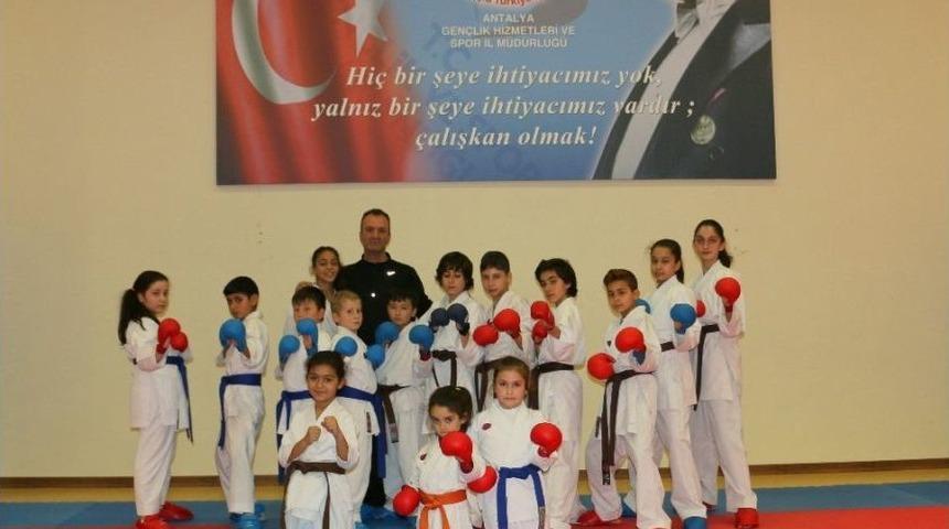 Antalya&rsquo;da 12 Ay &Uuml;cretsiz Spor İmkanı