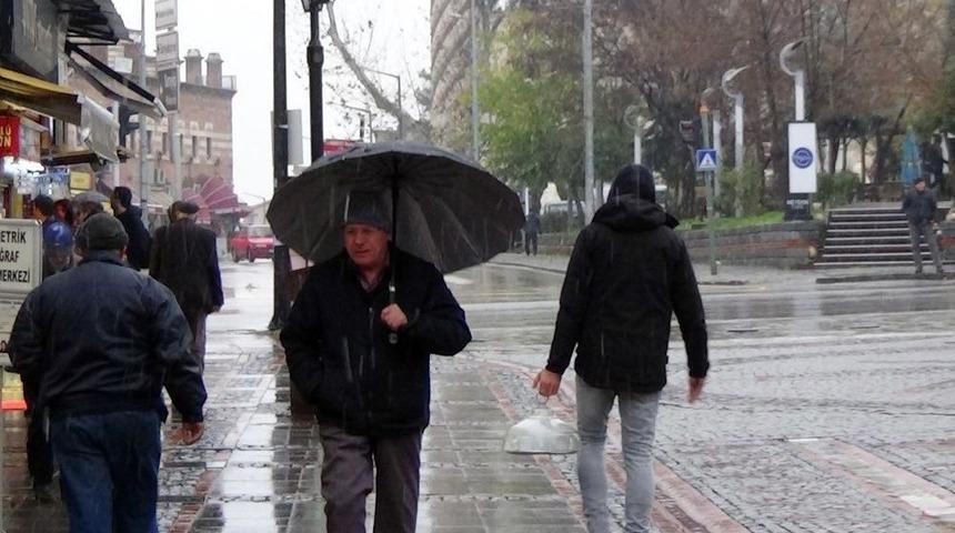 Balkanlar&rsquo;dan Gelen Kar Yurda Giriş Yaptı