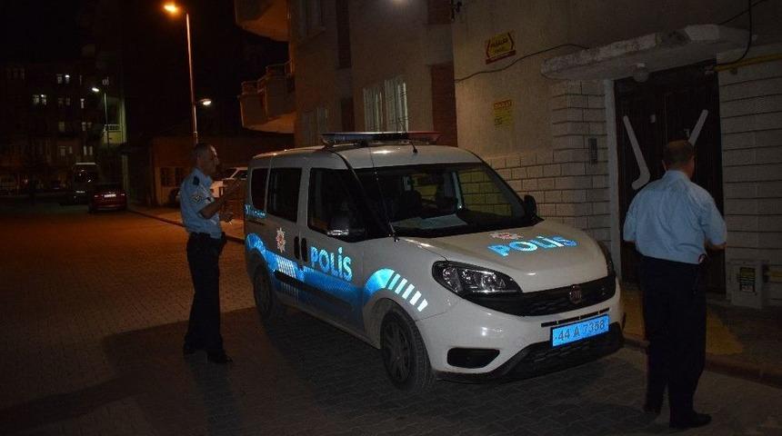 Malatya&rsquo;da Bı&ccedil;aklı Kavga: 2 Yaralı