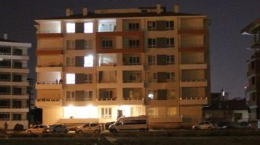 Beşinci Katın Balkonundan Düşen Çocuk Hayatını Kaybetti