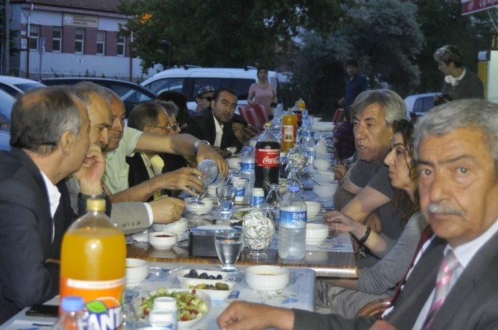 Chp’li Gök, Şehit Yakınları Ve Gazilerle İftar Yaptı G4