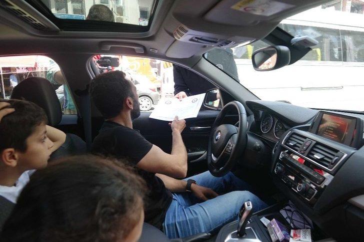 Kuşadası’nda Yayaya Saygı Gösteren Sürücülere Sertifika G5